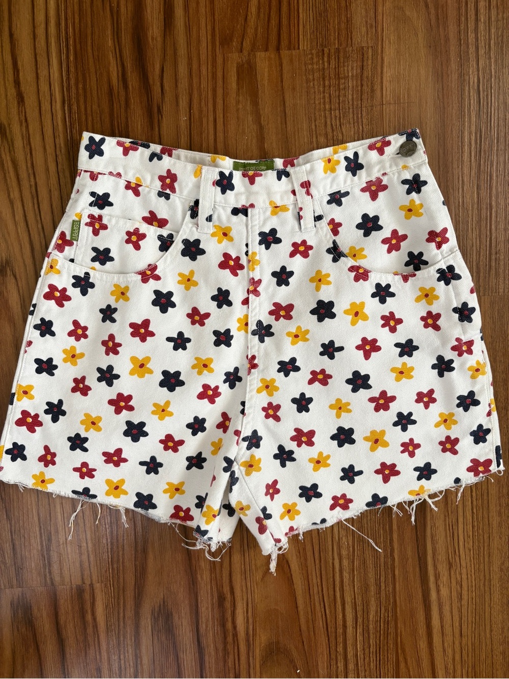VTG 90s Esprit White Denim Cutoff Shorts with Flower Print